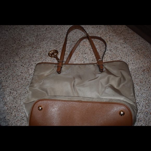 Michael Kors Tote - Picture 4 of 8